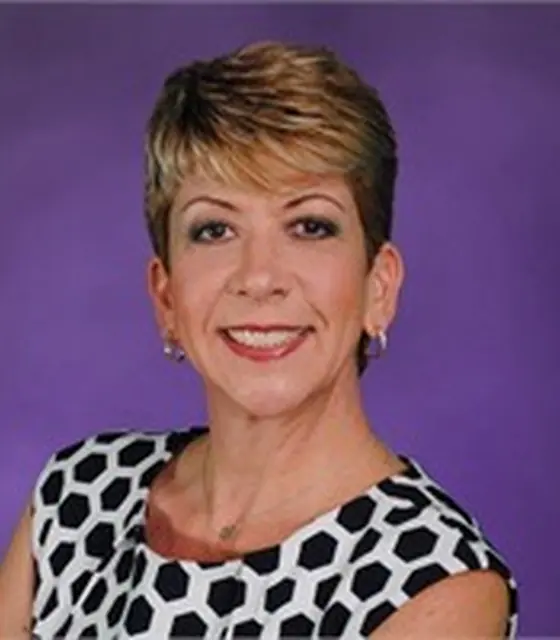 Linda Fox